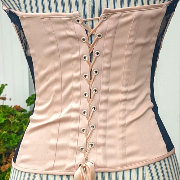 Bustier Corset Lace Up - Picture 5 of 13